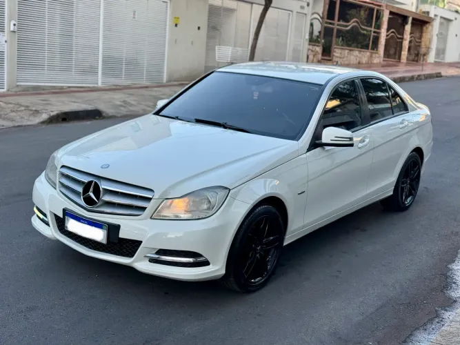 Mercedes-Benz C-180 CGI Classic 1.8 16V 156cv Aut. 2012