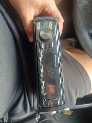 Rádio estéreo Pionner