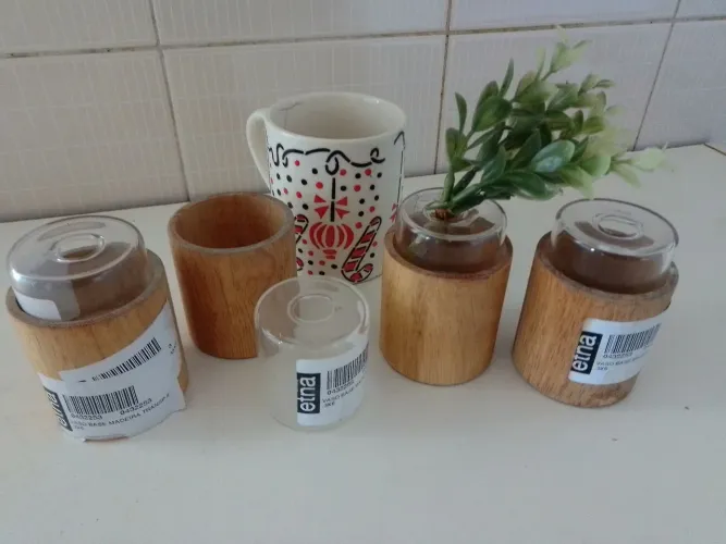 Jogo 4 vasos pequenos planta água Etna novos com etiqueta ainda entrego metrô 