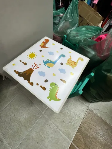 Mesinha infantil com 4 cadeiras madeira