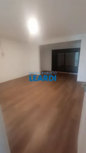 CASA EM CONDOMÍNIO - ALPHAVILLE 5 - SP