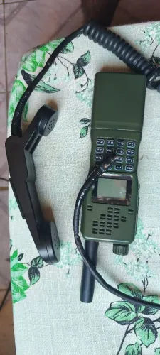 Rádio militar longo alcance