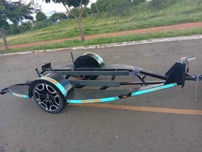 "Carretinha pra jet ski nova A pronta entrega adesivo da car do jet do cliente