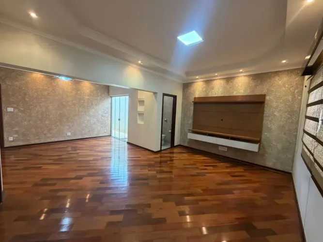Locação casa - 200m² - 3 quartos 2 banheiros - lavabo - 2 vagas de garagem - Jardim Bethân