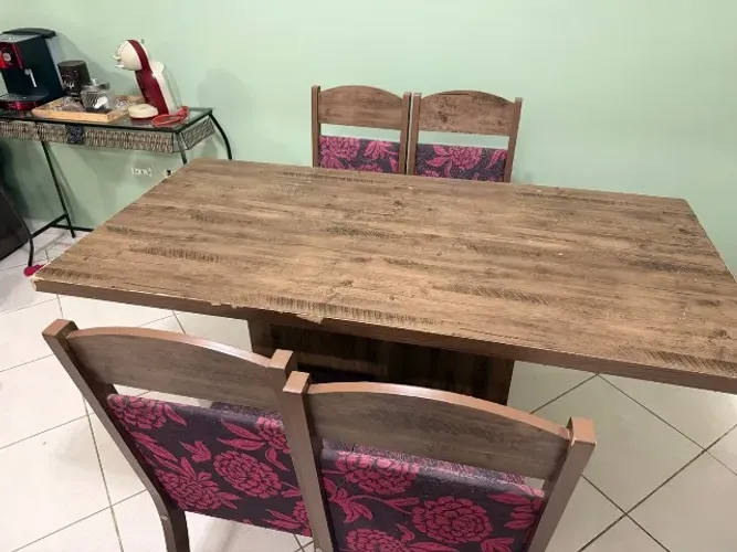 Mesa de jantar retangular com 6 cadeiras