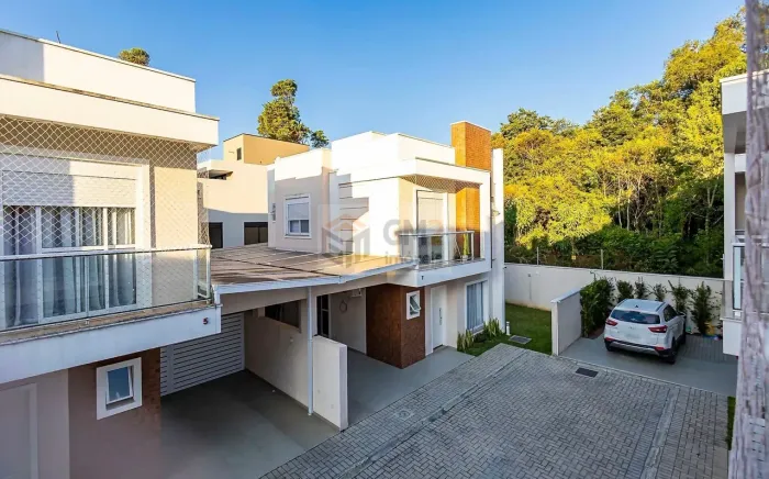 Sobrado à venda no bairro Boa Vista - Curitiba/PR