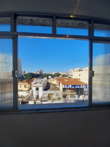 Excepcional apartamento semimobiliado de 2 Quartos com vista livre !!