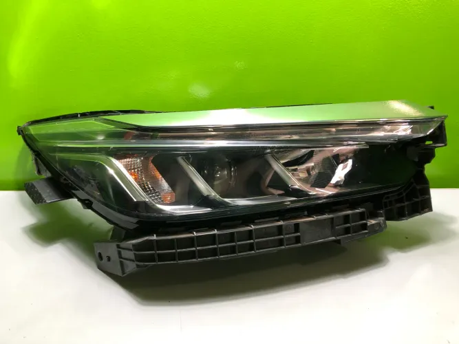 Farol dianteiro direito Honda City 2022/2025
