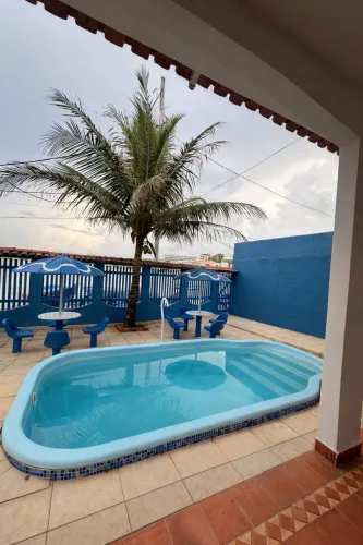 Linda casa orla de ponta da fruta 