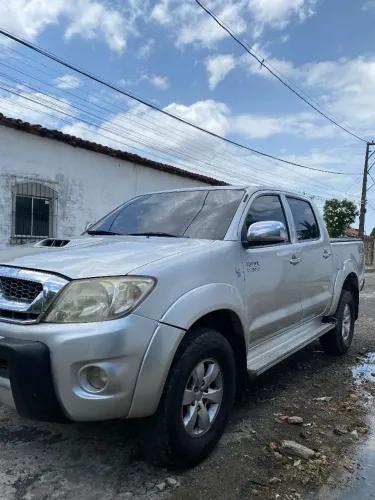 Toyota Hilux CD SRV D4-d 4X4 3.0 TDI Diesel AUT 2011