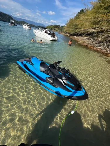 Jet ski RXT 325 Rs só 17 horas