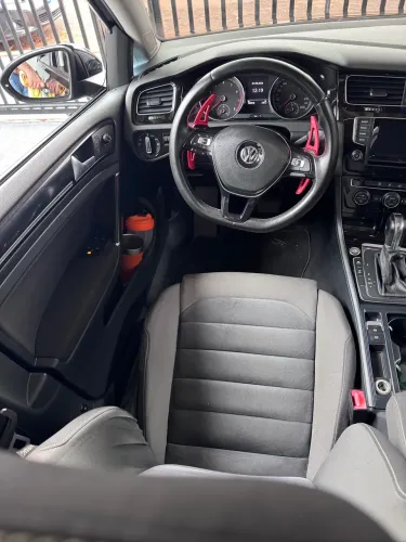 Volkswagen Golf Highline 1.4 TSI 140cv Aut. 2014