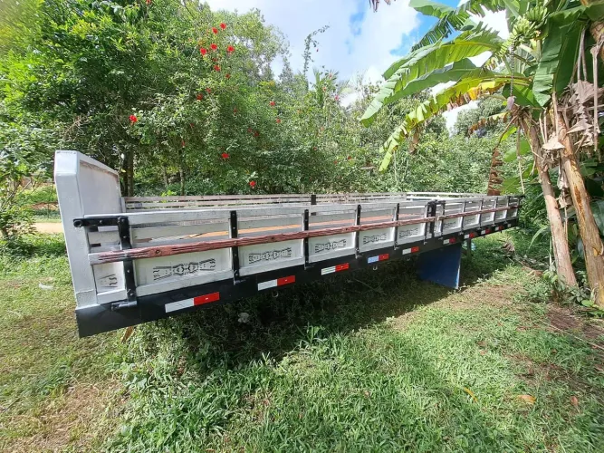 Carroceria de ferro Rodon para Caminhão .