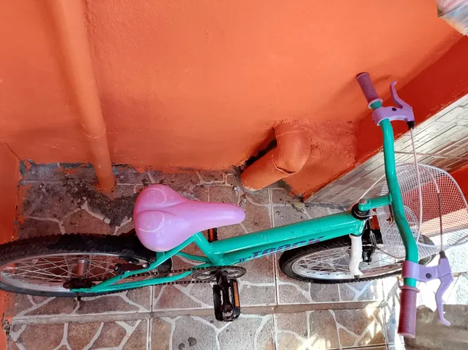 Vendo uma bicicleta