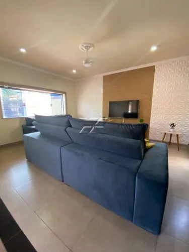 Casa com 03 quartos à venda no Vila Boteon