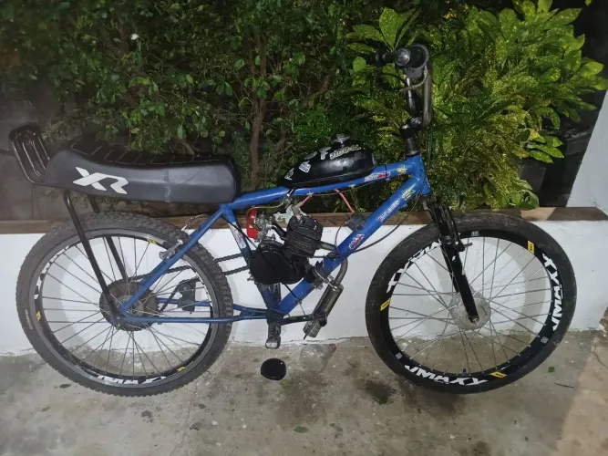 Motorizada azul