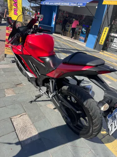 Yamaha R3 baixa km