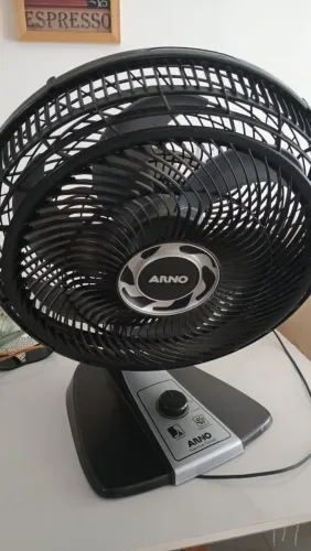 Ventilador Arno funcionando normalmente