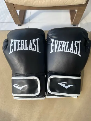 Luva Core 2 Everlast Boxe e Muay Thai 16oz