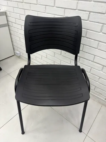 Cadeira escritório empilhavel
