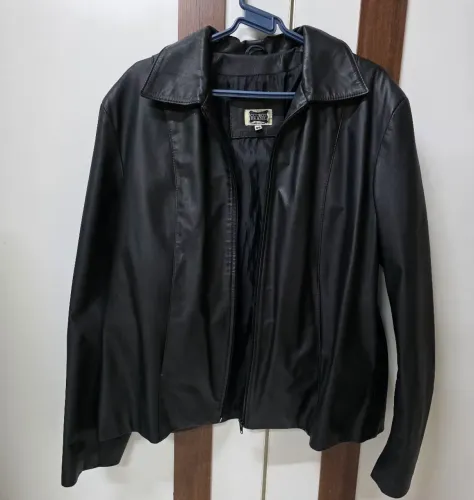 Casaco de couro tam GG preto