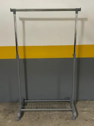 TOC&STOCK Cabideiro arara grown com sapateira e rodinhas 171 x 82 x 44