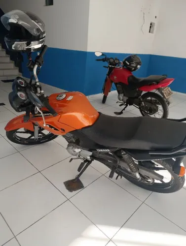 Moto Yamaha Factor 2015