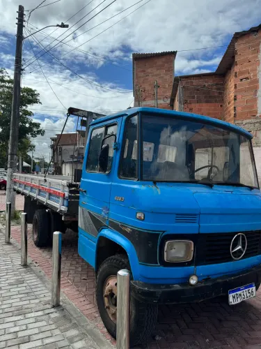 Caminhão Mercedes 608D