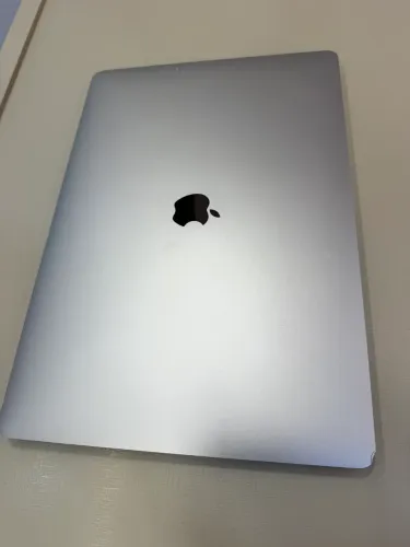 MACBOOK PRO