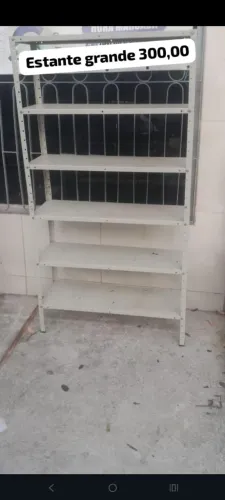 Estante grande 300 e a pequena 150. Retirada no Ipsep