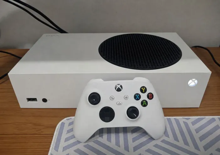 Troco XBOX SERIES S + Moto G 5G Plus por IPHONE 15