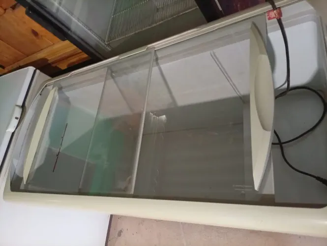 Freezer horizontal, portas de vidro