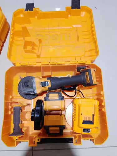 Vende-se kit ferramentas a bateria da marca ingco