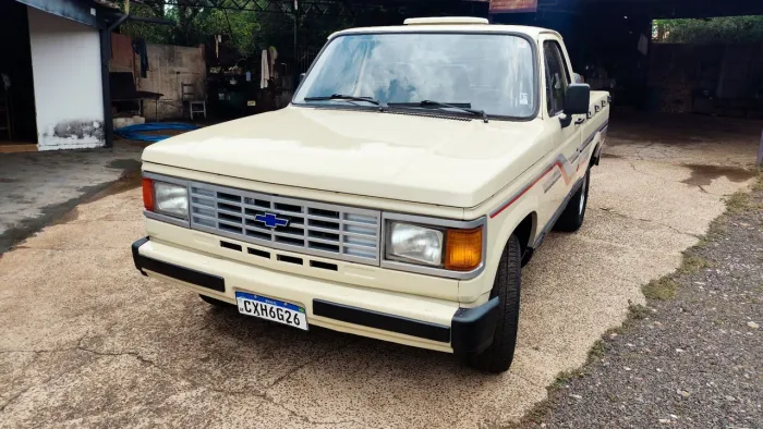 Chevrolet D-20 S / Luxe 3.9/4.0 Diesel 1985