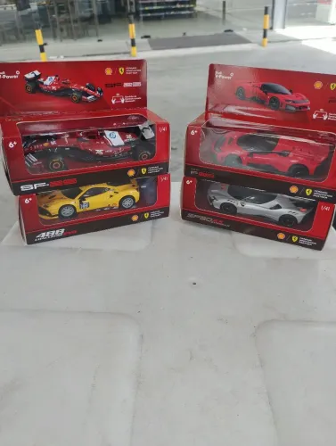 Coleção de Carrinhos Ferrari 