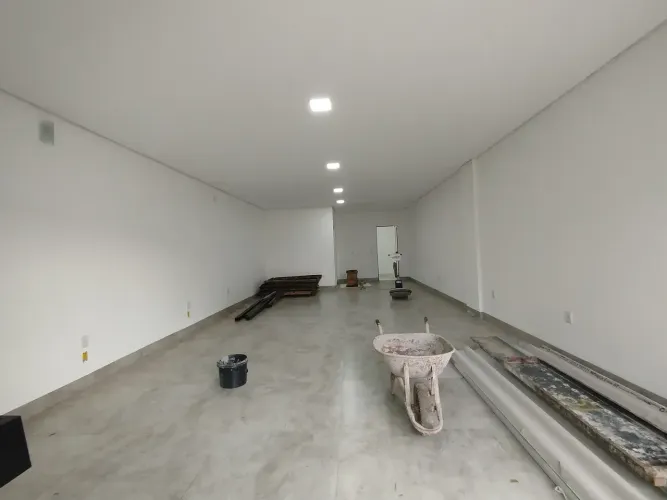 Sala Comercial Nova - 73 m² - Plano Diretor Sul