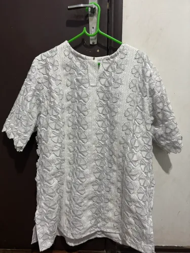 Bata (Axó) branco em renda guipir/gripir