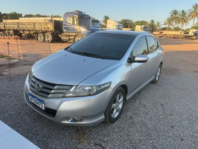 Honda City Sedan LX 1.5 Flex 16V 4P Aut. 2011