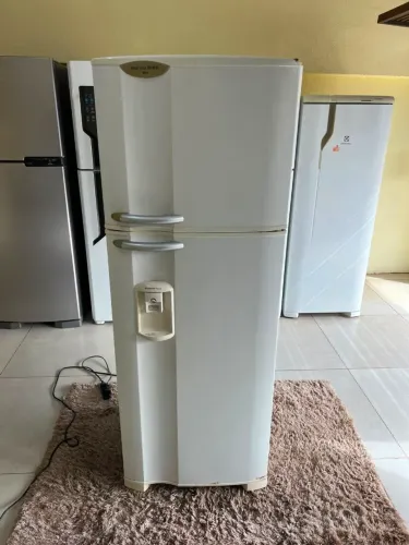 Geladeira Electrolux 350 litros frost com dispenser de água na porta free ((ENTREGO ))