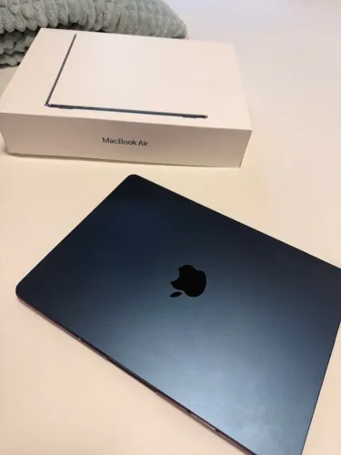 Macbook air m2 2024