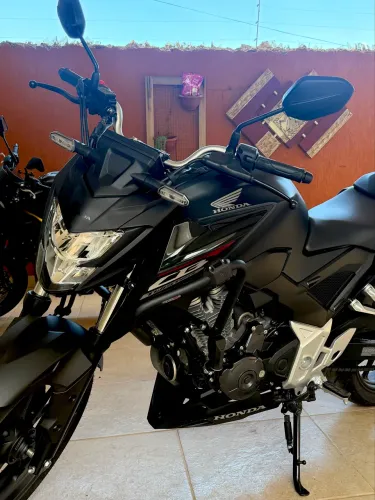 Honda CB300 Twister. Moto Praticamente Nova 659km. ? Única Dona. ? Conservadíssima.
