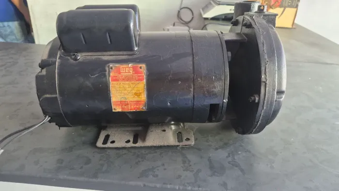Bomba centrífuga 2cv monofasica 110/220
