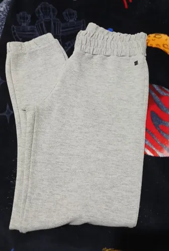 Vendo calça seminova