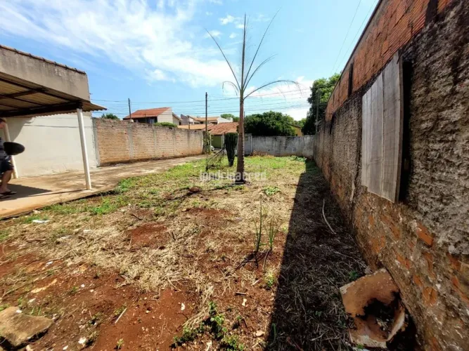 Casa à Venda em Dom Pedro II, Londrina - PR