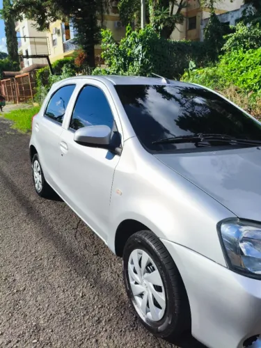 Toyota Etios X 1.3 Flex 16V 5P Mec. 2017