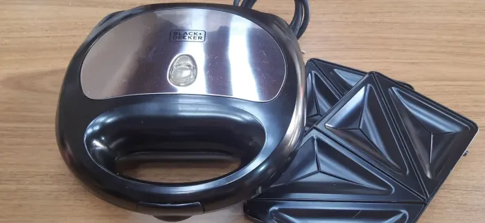 (Usado) Sanduicheira Grill Waffle Chapas Removíveis Antiaderentes - Black + Decker