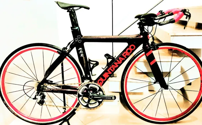 Triathlon(50) Quintana Roo Carbon, Dura Ace (18xCartão). Trocas 9k
