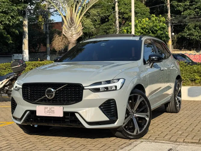 Volvo XC-60 T-8 Ultim.dark 2.0 AWD (híbrido) 2024