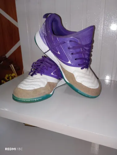 Vende-se tênis futsal pro 5 bumpnumero (40)