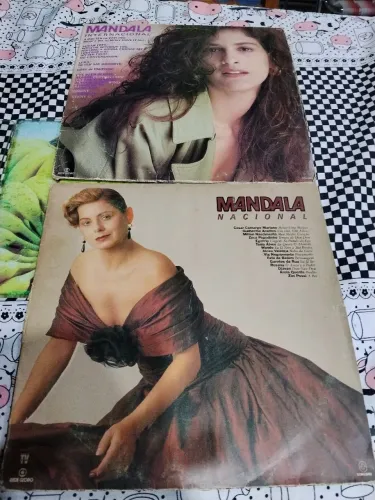 Lote com dois discos de vinil novela mandala nacional e internacional 1987
